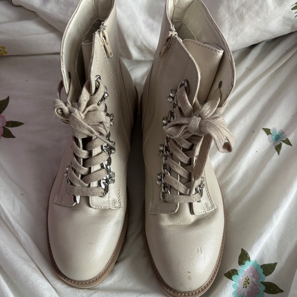 Xoxo white booties size 9 - Picture 1 of 3